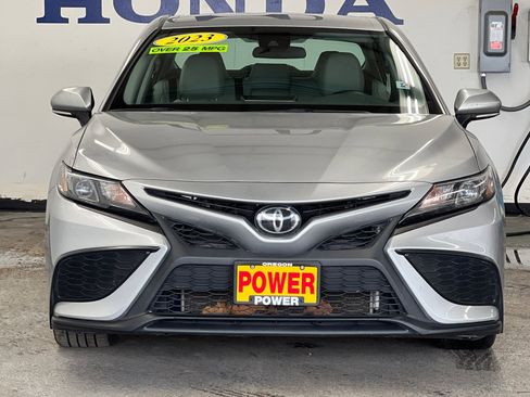 Used 2023 Toyota Camry SE image 8