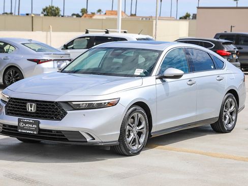Used 2024 Honda Accord EX-L image 3