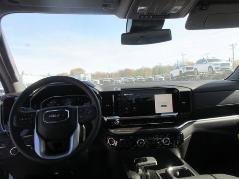 New 2026 GMC Sierra 1500 Elevation image 15