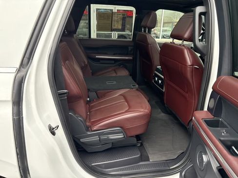 Used 2024 Ford Expedition Max Limited image 13