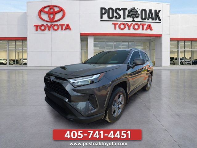 Used 2025 Toyota RAV4 LE AWD/4WD image 1