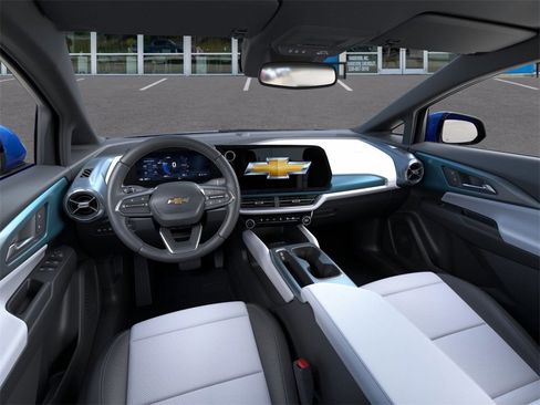 New 2026 Chevrolet Equinox EV LT image 15