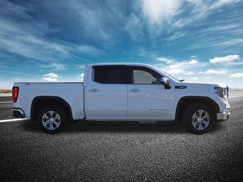 Used 2025 GMC Sierra 1500 SLT w/ SLT Convenience Package image 22