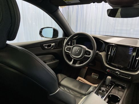 Used 2022 Volvo XC60 B5 R-Design image 39