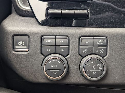 Used 2024 Chevrolet Silverado 2500 High Country w/ High Country Premium Package AWD/4WD image 16