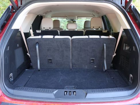 Used 2024 Ford Explorer Limited image 50