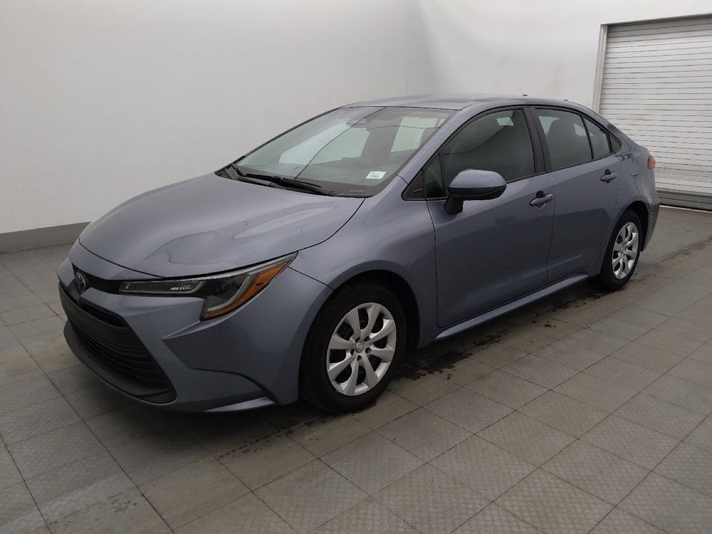 Used 2024 Toyota Corolla LE FWD image 2