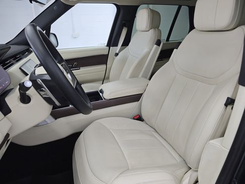 Certified 2023 Land Rover Range Rover SE image 15