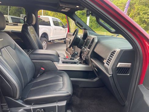 Used 2016 Ford F150 Platinum w/ Equipment Group 701A Luxury AWD/4WD image 36