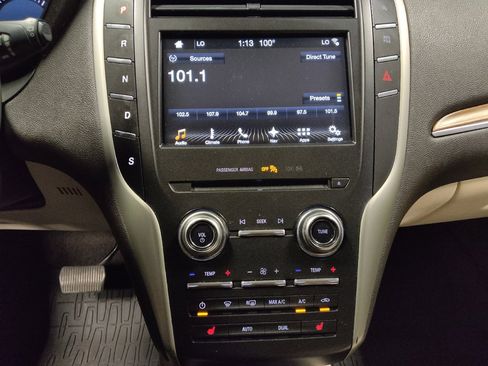 Used 2018 Lincoln MKC Select w/ Select Plus Package FWD image 25
