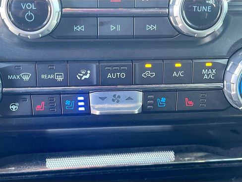 Used 2025 Ford F150 Lariat w/ Equipment Group 501A Mid image 21