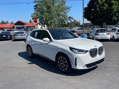 Used 2026 BMW X3 xDrive30i w/ Premium Package AWD/4WD image 7