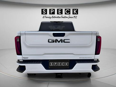 Used 2024 GMC Sierra 3500 Denali Ultimate AWD/4WD image 2