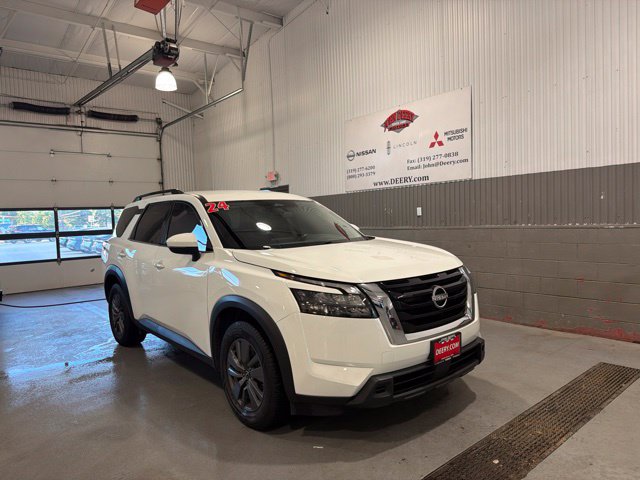 Certified 2024 Nissan Pathfinder SV AWD/4WD image 1