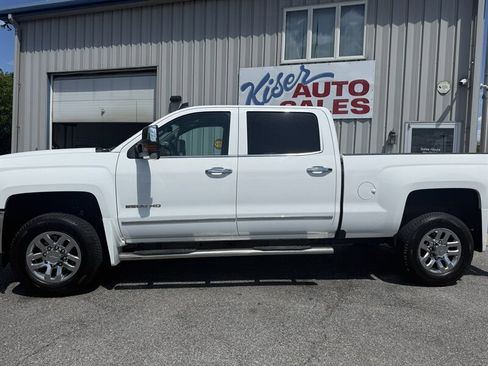 Used 2016 Chevrolet Silverado 2500 LTZ w/ Z71 Package, Off-Road image 12