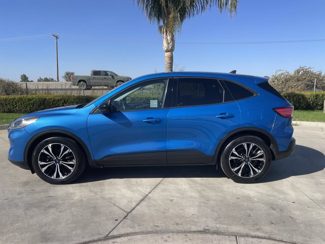 Used 2021 Ford Escape SE w/ SE Sport Appearance Package FWD image 5