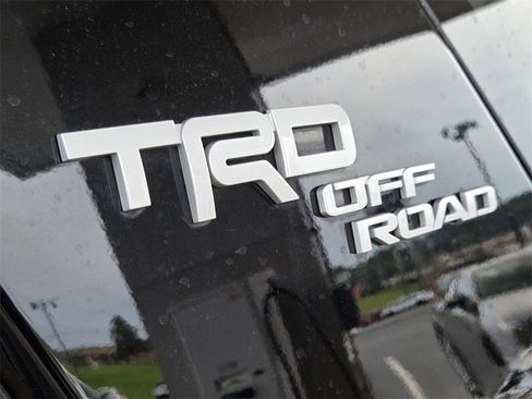 Used 2024 Toyota 4Runner TRD Off-Road image 11