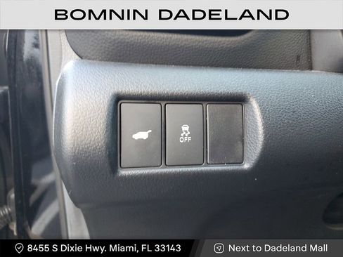 Used 2025 Honda Pilot EX-L image 9