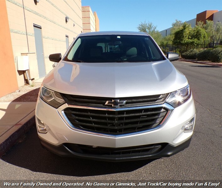 Used 2018 Chevrolet Equinox LS FWD image 2