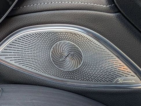 Used 2023 Mercedes-Benz EQS 580 4MATIC SUV image 16