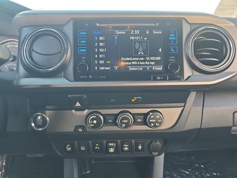 Certified 2019 Toyota Tacoma TRD Sport image 16