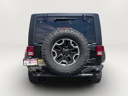 Used 2017 Jeep Wrangler Rubicon w/ Power Convenience Group AWD/4WD image 5
