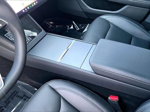 Used 2025 Tesla Model 3 Long Range RWD image 16