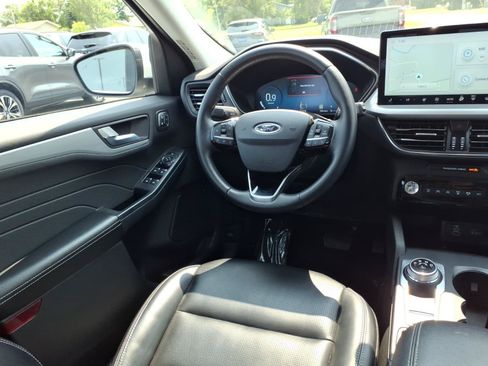 Used 2024 Ford Escape Platinum AWD/4WD image 10