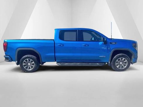 Used 2024 GMC Sierra 1500 AT4 w/ AT4 Premium Package AWD/4WD image 8
