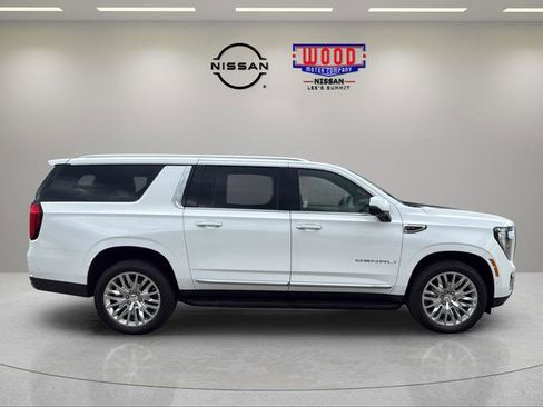 Used 2025 GMC Yukon XL Denali AWD/4WD image 2
