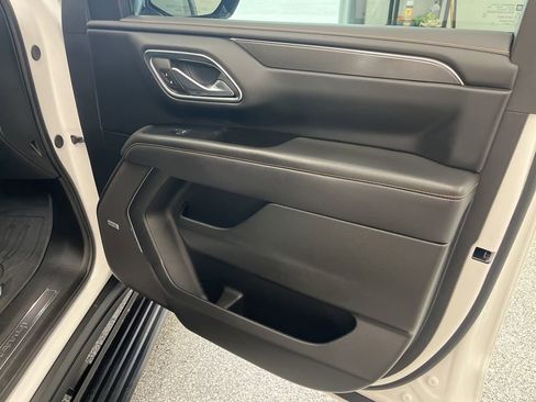 Used 2024 GMC Yukon AT4 w/ AT4 Premium Package AWD/4WD image 42