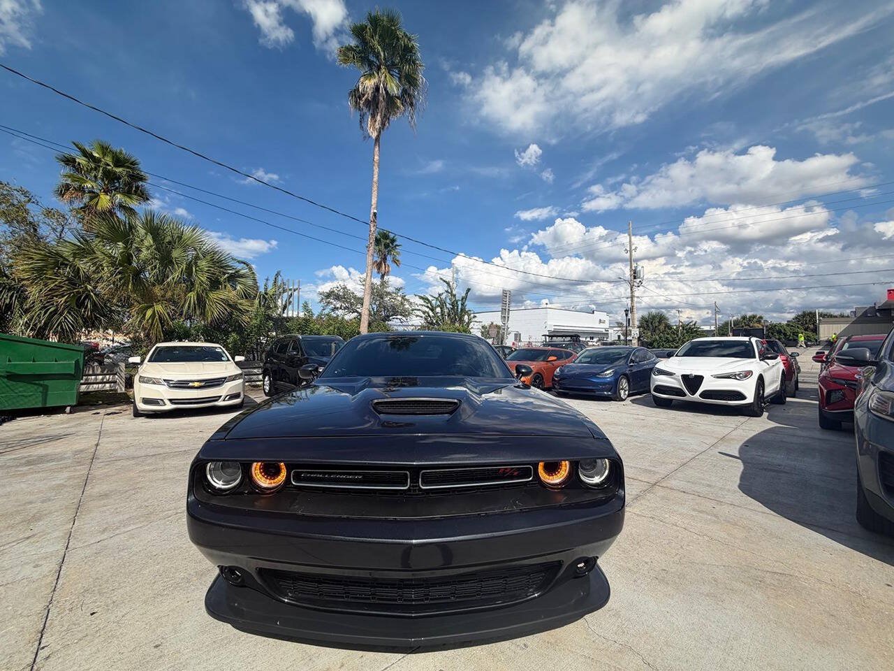 Used 2019 Dodge Challenger R/T RWD image 1