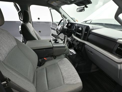 Used 2024 Ford F250 XLT w/ FX4 Off-Road Package AWD/4WD image 37