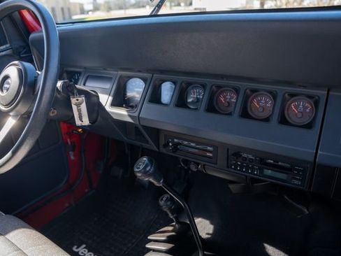 Used 1993 Jeep Wrangler S image 35