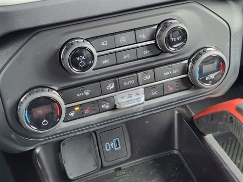 Used 2025 Ford Bronco Stroppe Edition image 17