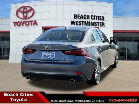 Used 2016 Lexus IS 200t image 10