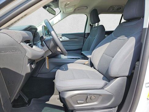 New 2026 Ford Explorer Active RWD image 4