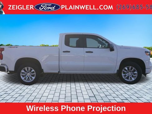 Used 2023 Chevrolet Silverado 1500 Custom AWD/4WD image 6