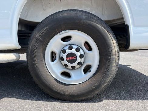Used 2025 GMC Savana 2500 w/ Driver Convenience Package RWD image 17