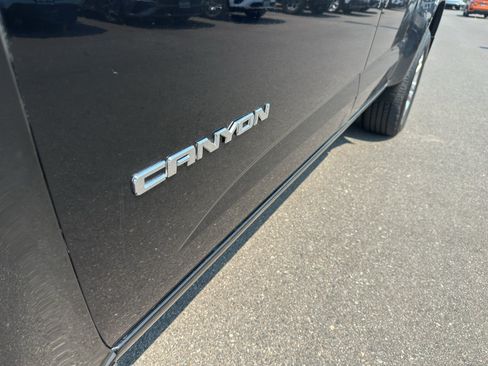 Used 2020 GMC Canyon SLT w/ Driver Alert Package AWD/4WD image 10