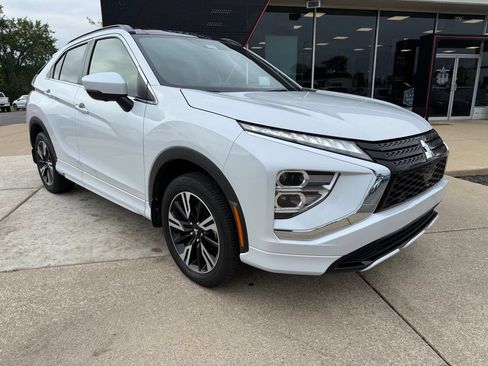 Used 2024 Mitsubishi Eclipse Cross SEL AWD/4WD image 21
