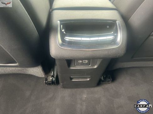 Used 2022 Cadillac XT6 Premium Luxury image 21