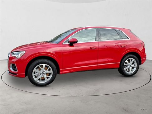 Used 2024 Audi Q3 2.0T Premium w/ Convenience Package image 8