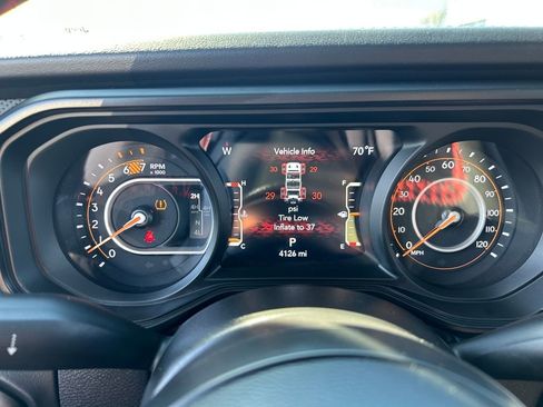 Certified 2024 Jeep Wrangler Rubicon image 11