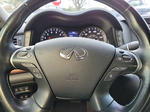 Used 2015 INFINITI Q70 L 5.6 image 16