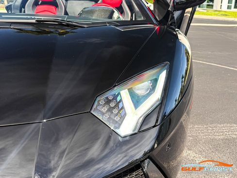 Used 2016 Lamborghini Aventador LP 700-4 image 3