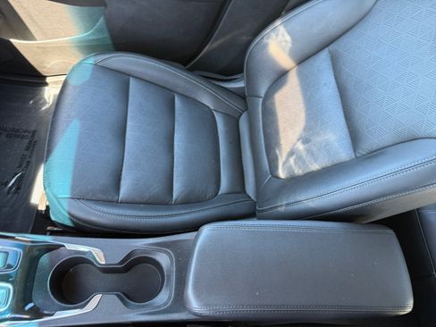 Used 2023 Chevrolet Bolt LT w/ Infotainment Package FWD image 14