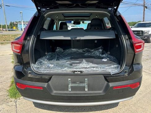New 2025 Volvo XC40 B5 Ultra w/ Climate Package image 15