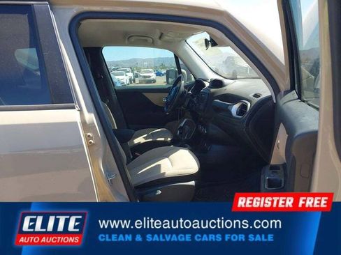 Used 2016 Jeep Renegade Latitude image 9