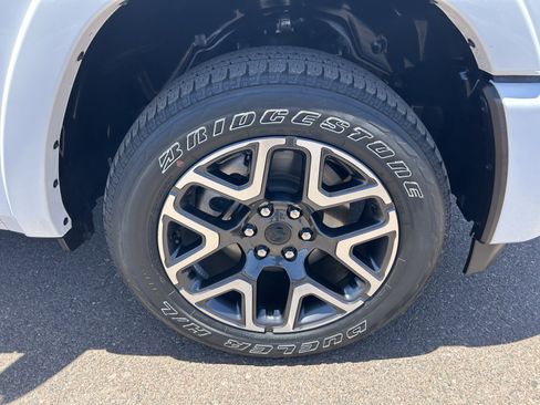 Used 2025 RAM 1500 Laramie w/ Sport Appearance Package AWD/4WD image 9